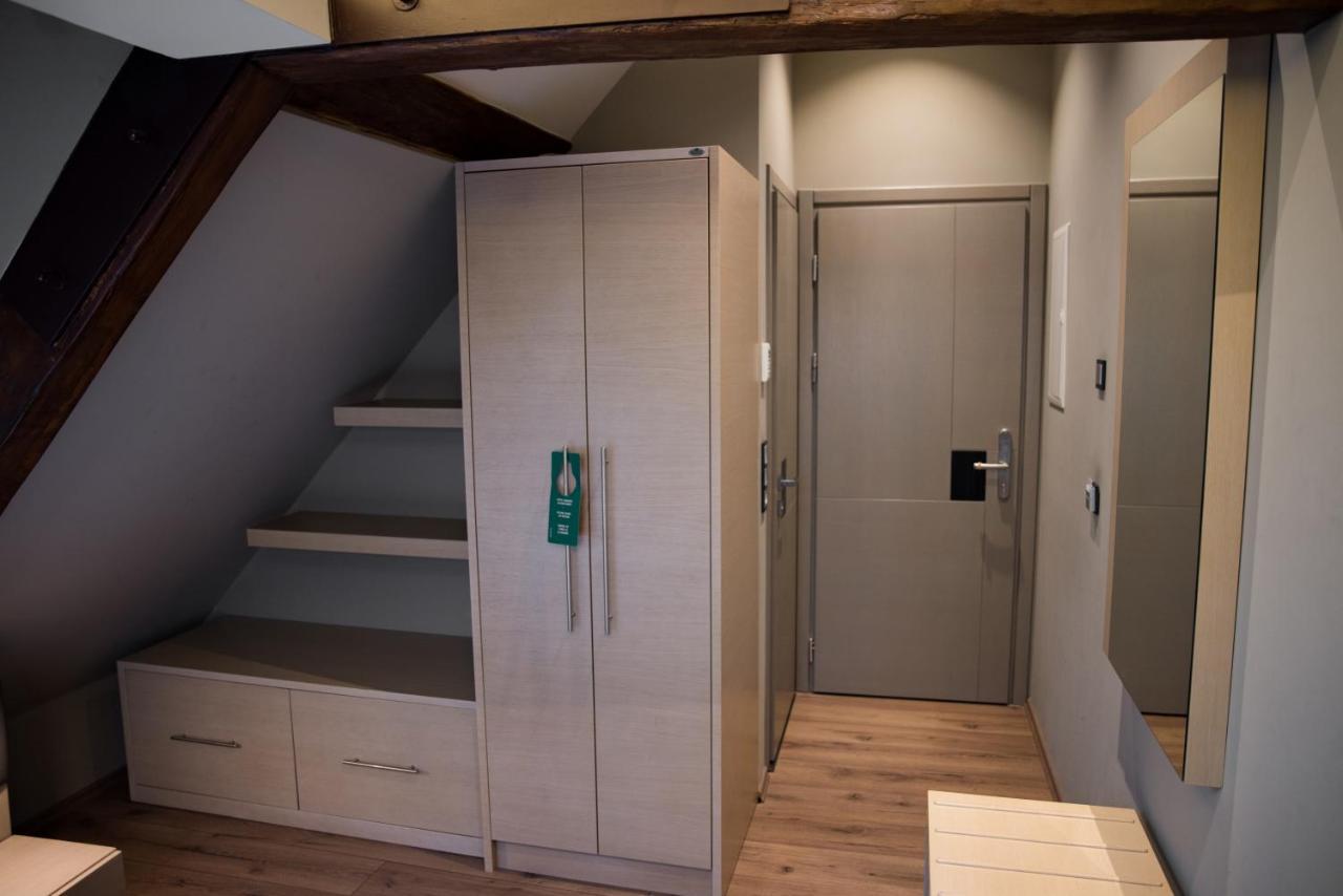 Zum Gruenen Baum Hotel Frankfurt Airport Кельстербах Экстерьер фото