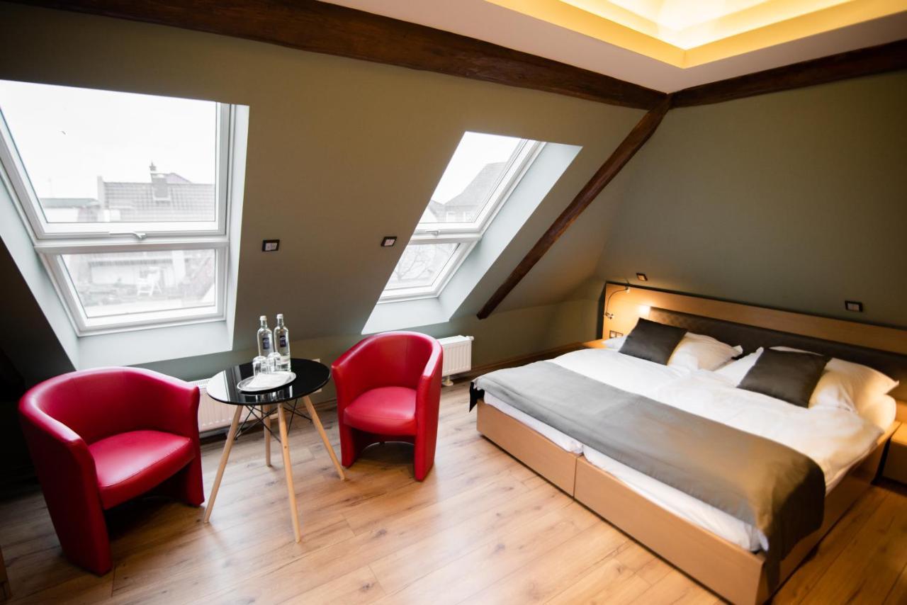 Zum Gruenen Baum Hotel Frankfurt Airport Кельстербах Экстерьер фото
